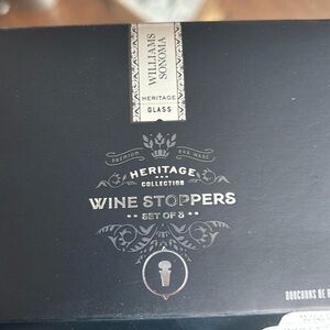 Set of 3 wine stoppers brand new